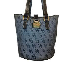 Dooney & Bourke Signature Black Bucket Bag   Snap Lock Clasp  Shoulder Strap